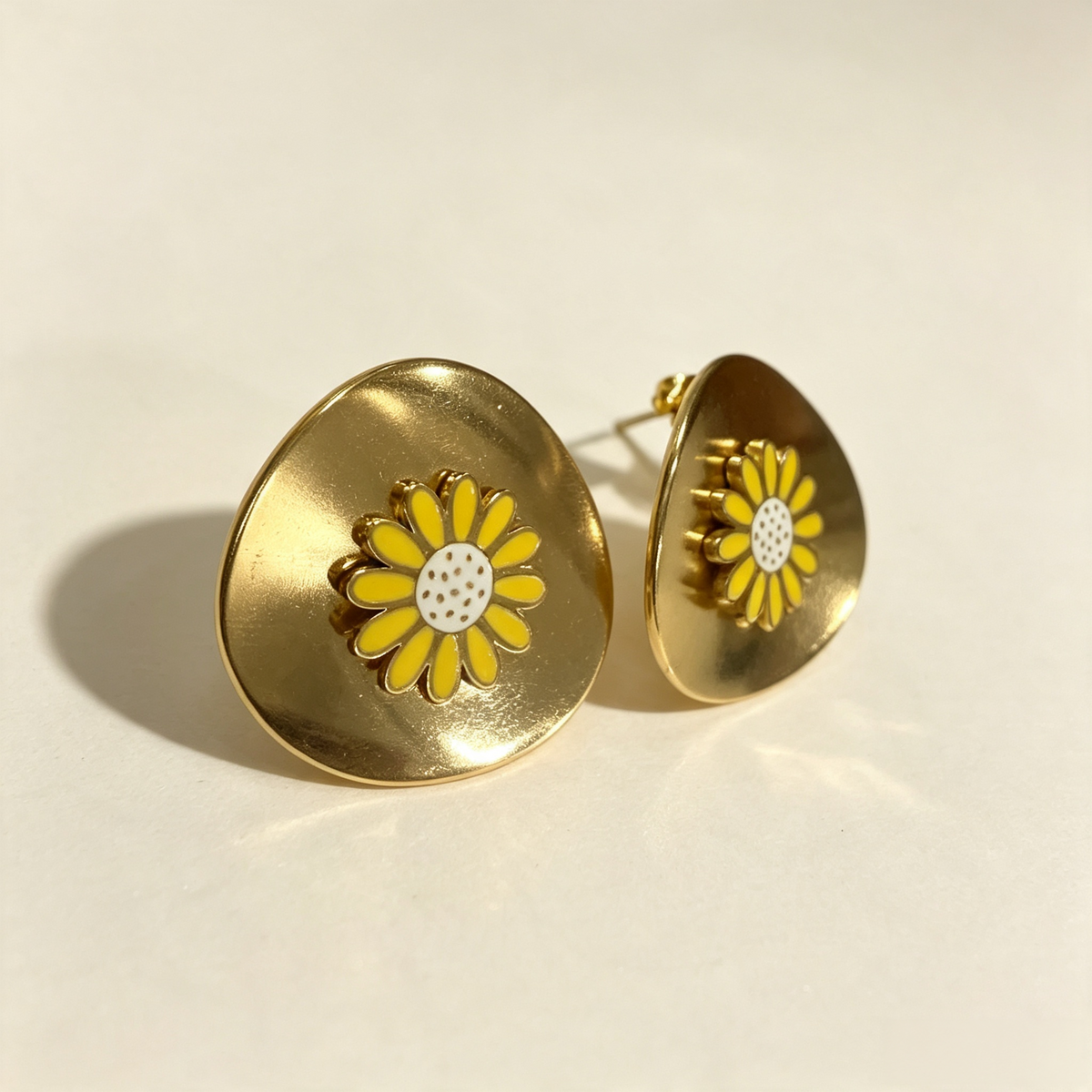 CUSE 262 Earrings