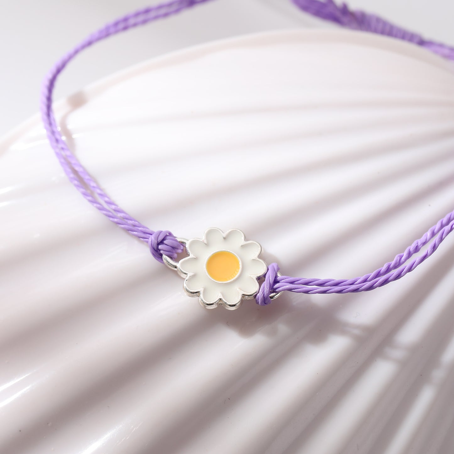 Chic Adjustable Daisy String Bracelets - Vibrant Colors, Perfect for Everyday Style & Gifting
