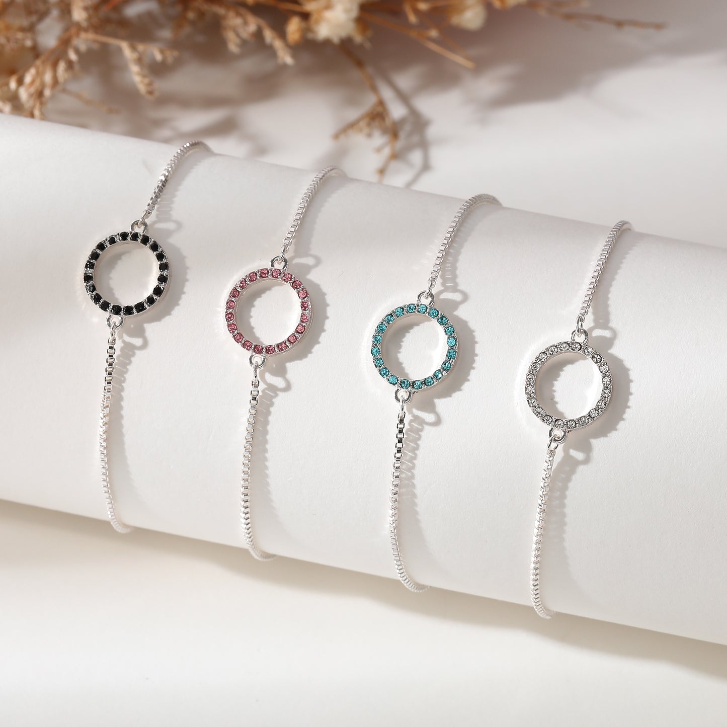 Sparkling Rhinestone Circle Bracelet - Elegant Jewelry for Women, Perfect for Casual & Formal Occasions