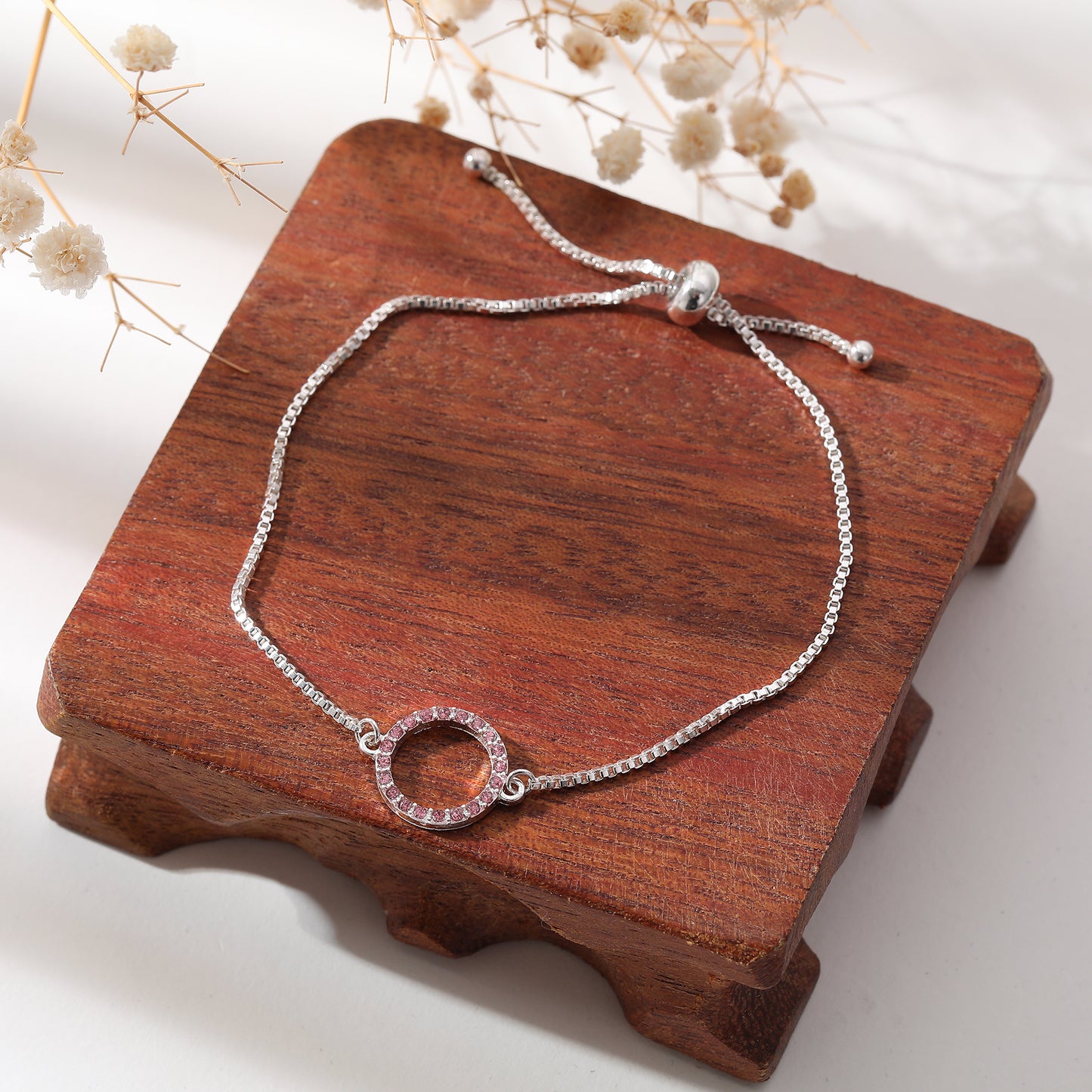 Sparkling Rhinestone Circle Bracelet - Elegant Jewelry for Women, Perfect for Casual & Formal Occasions